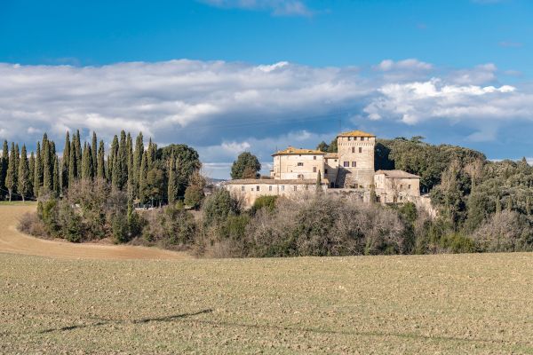 Borgo e castello di Castelnuovo Tancredi